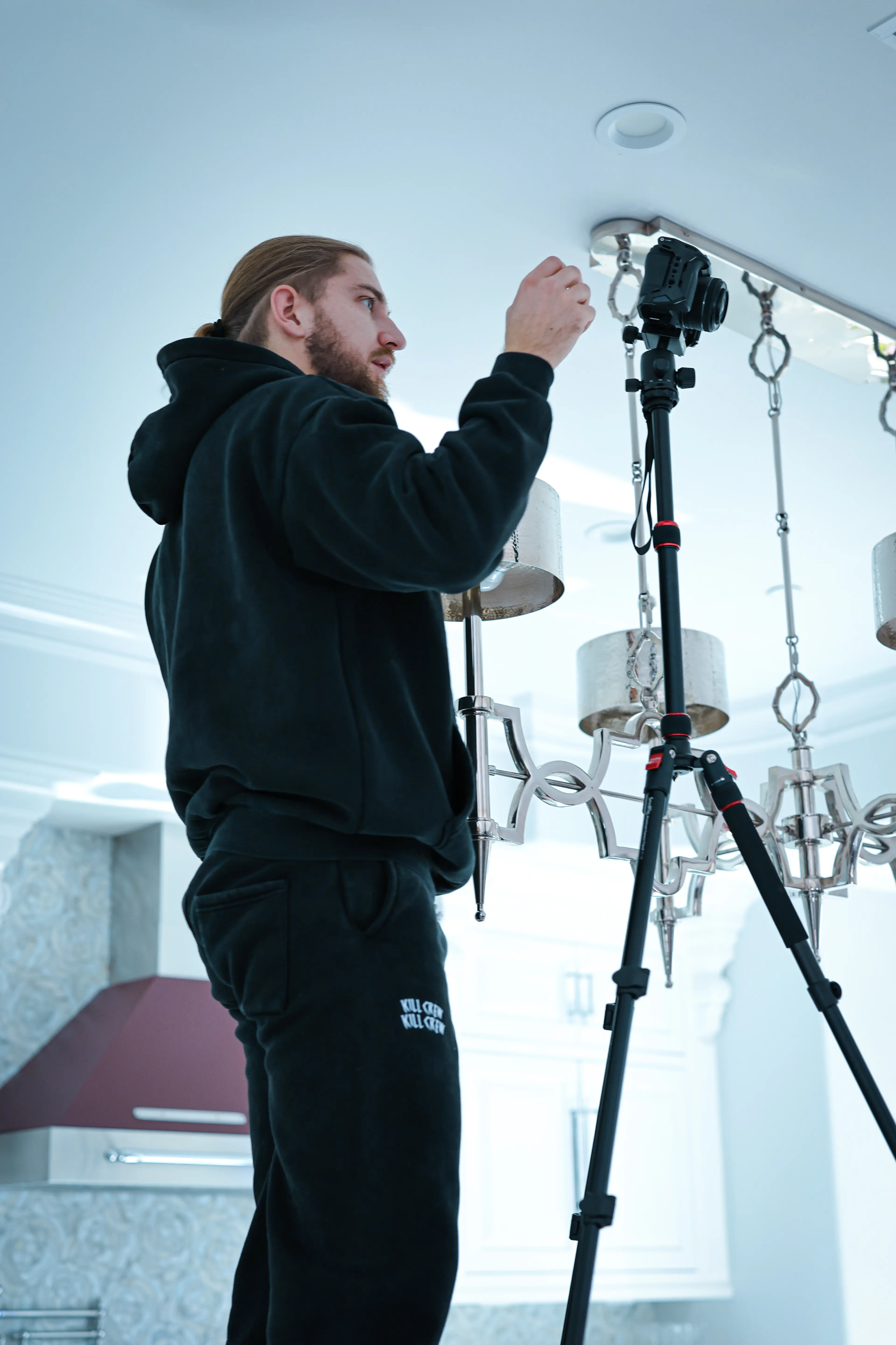 Hero + social delivery